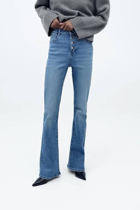 Flare & Buttons Denim - Zara