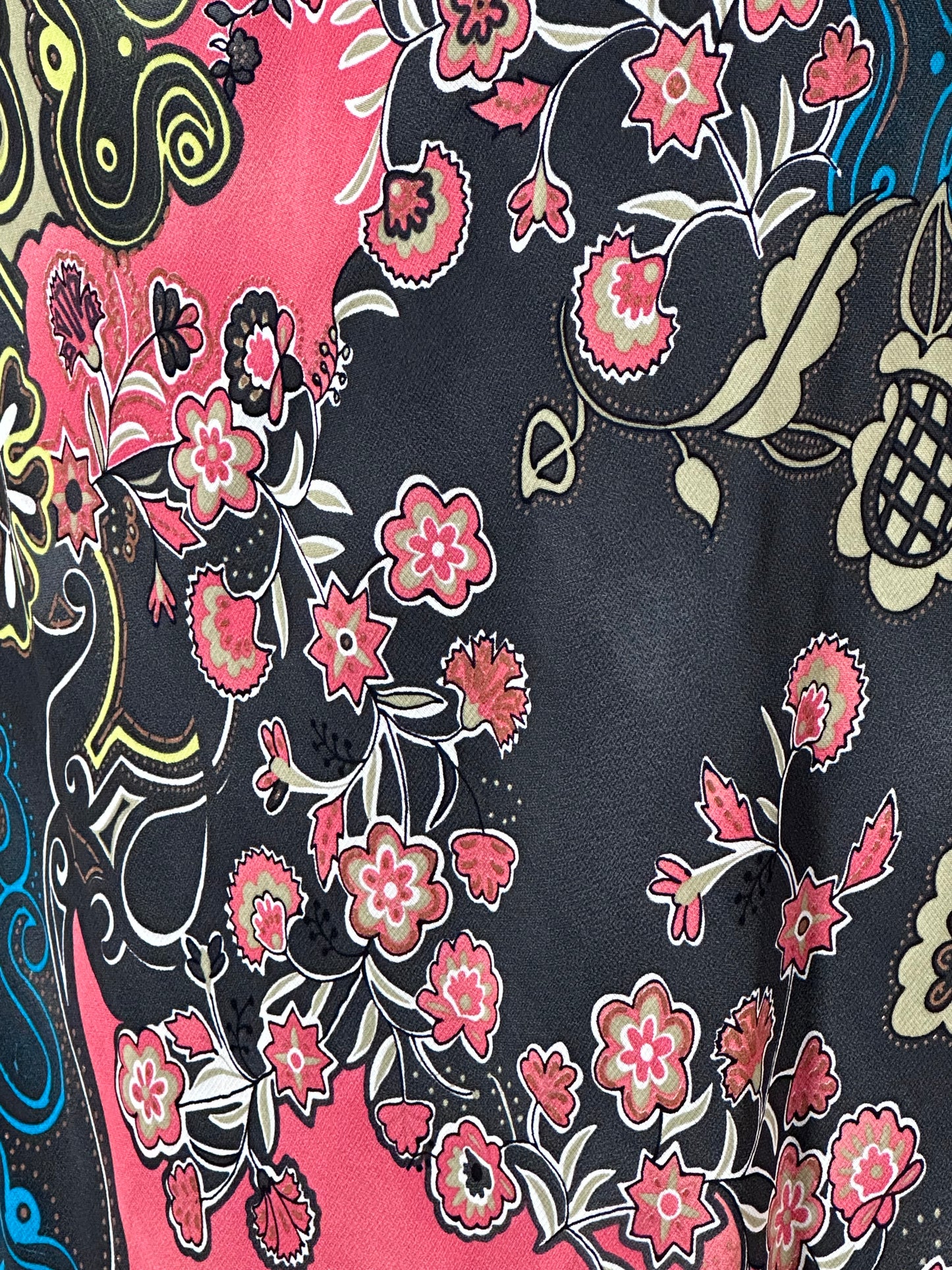 Patterned Y2K skirt (Medium)
