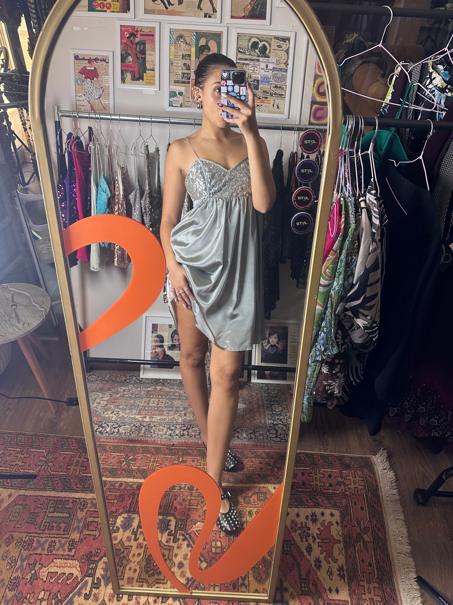 Sequined Flowy Dress (Large)