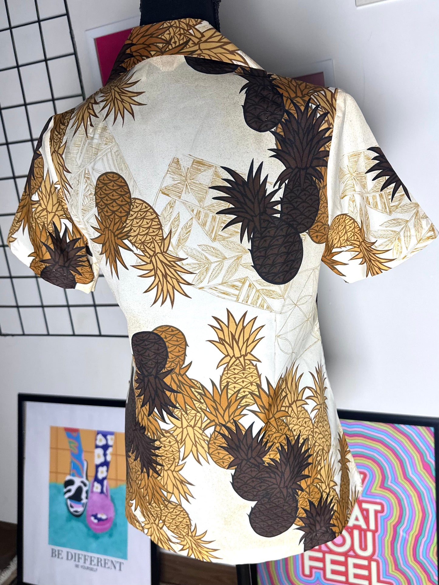 Vintage Pineapple Shirt (Medium)