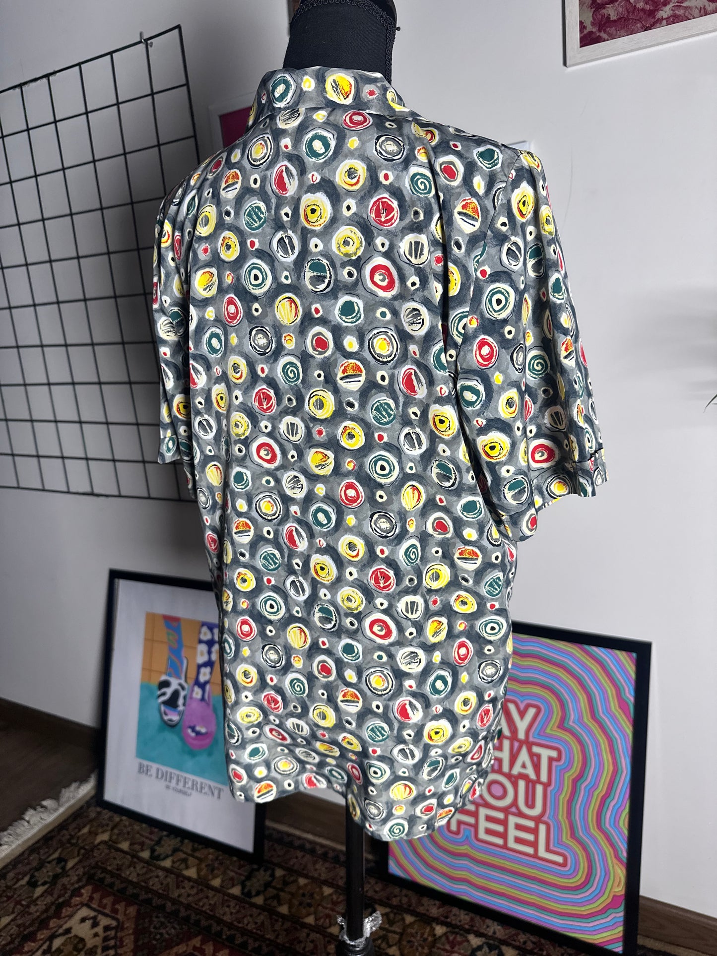 Vintage Abstract Shirt (X Large)