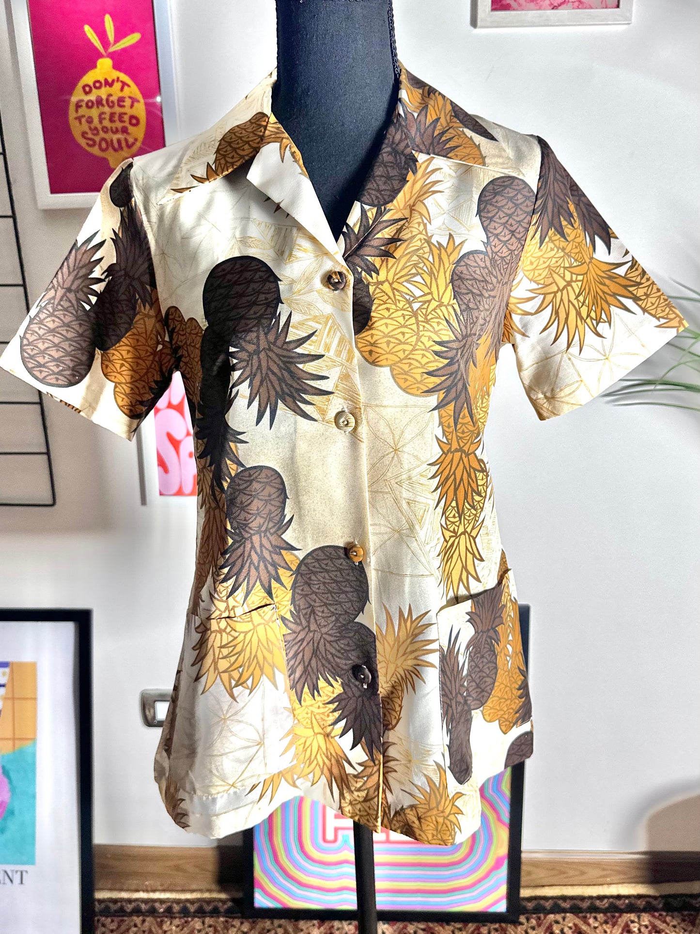 Vintage Pineapple Shirt (Medium)