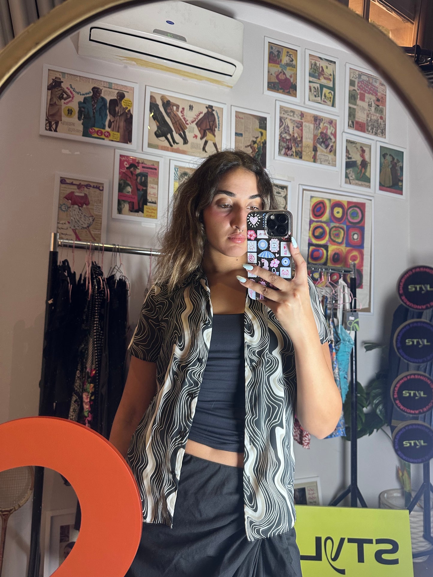 Abstract Button Up (Large)
