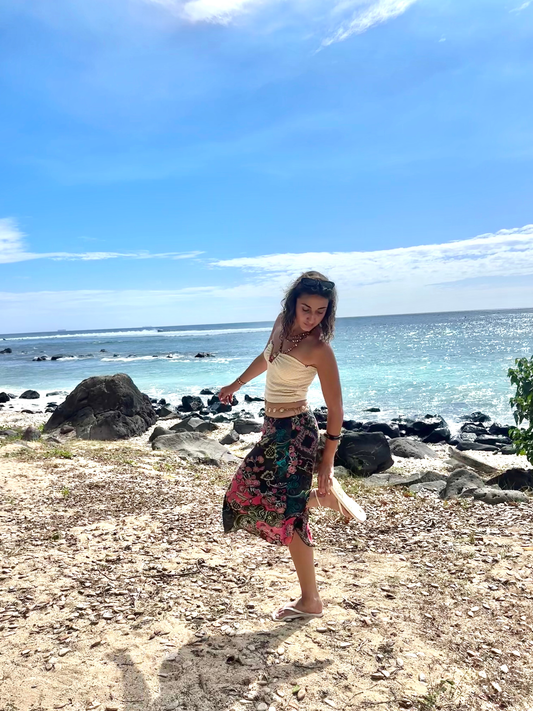 Patterned Y2K skirt (Medium)