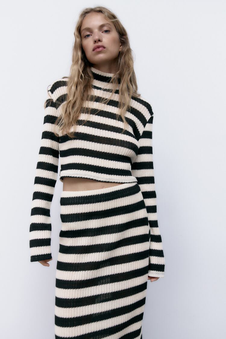 Knitted Crop Top - Zara